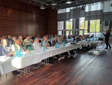 140. DRG-Rasenseminar bei spätsommerlichen Temperaturen in der Region Emsland